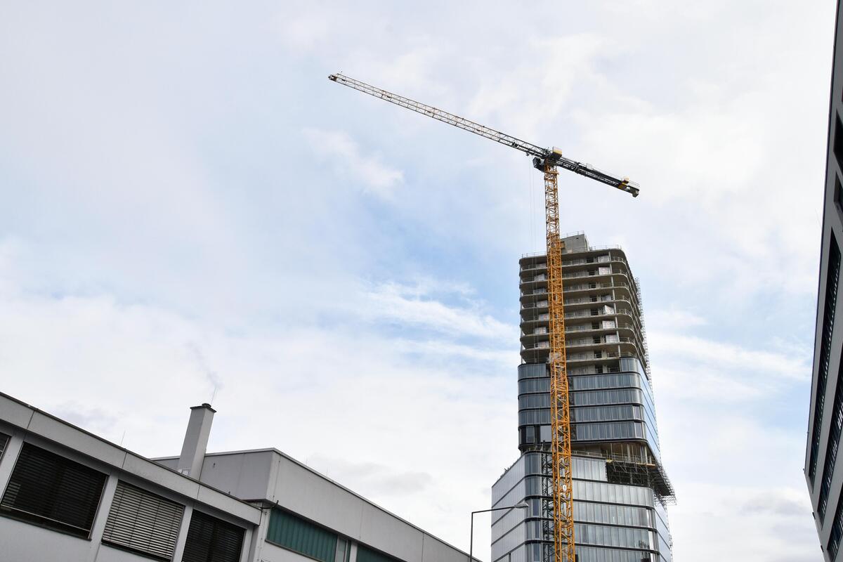 Construction tower crane operations